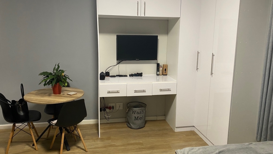 To Let 1 Bedroom Property for Rent in Pinelands Western Cape
